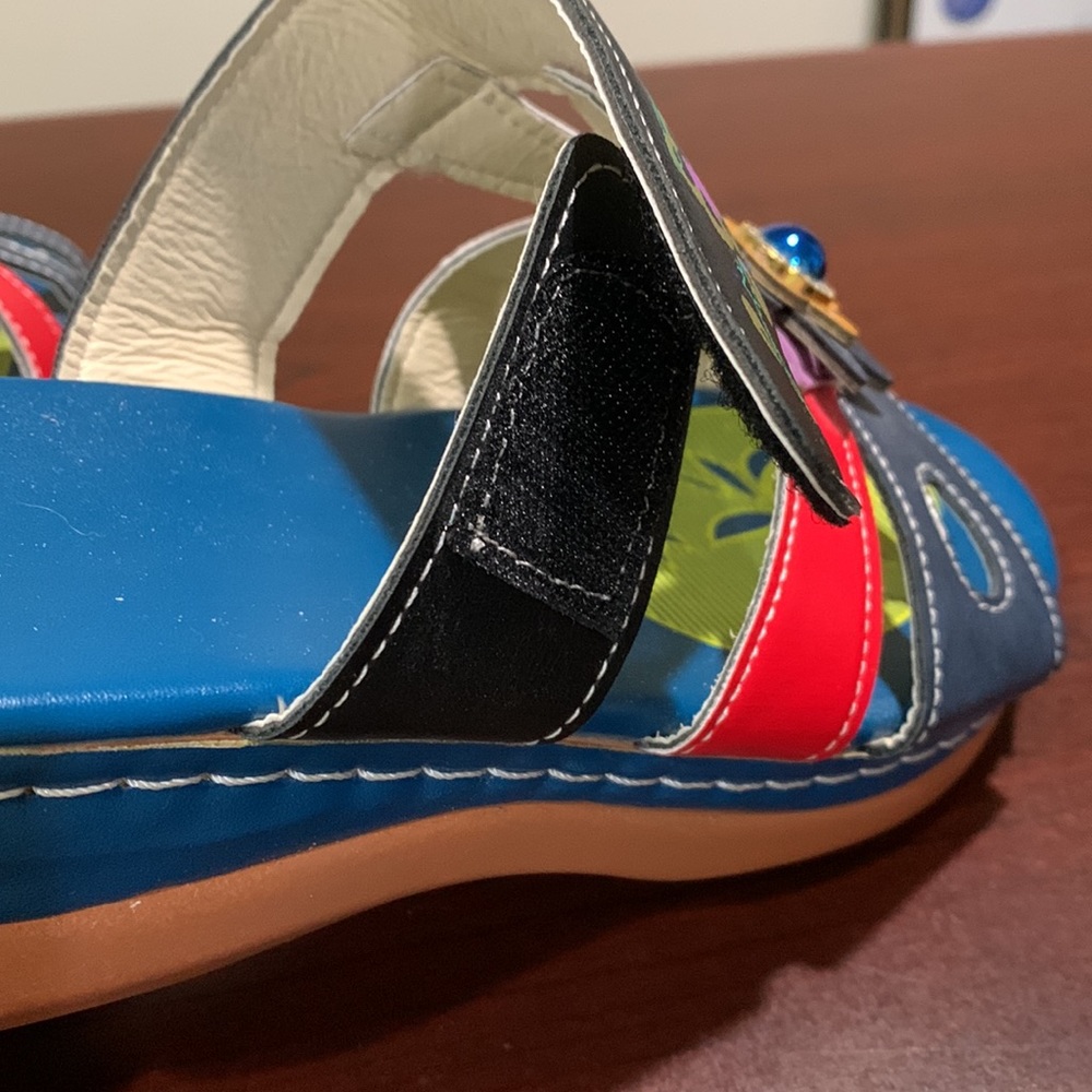 NWOT Colorful sandals, Velcro closure, Women’s size 10, never worn - Picture 4 of 6
